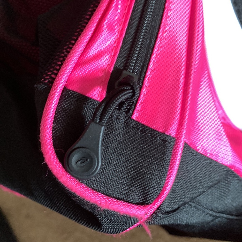 ASICS Duffle Bag - Picture 9 of 13